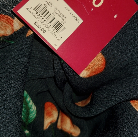 ❤️ 2/$15 XL or XXL navy cherry tie shoulder tank top - Picture 6 of 8